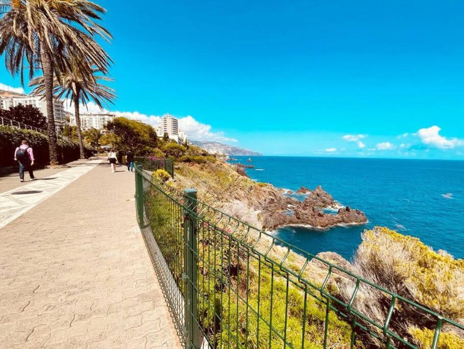 Seaview Apartment Walking To The Beach Funchal  Eksteriør bilde